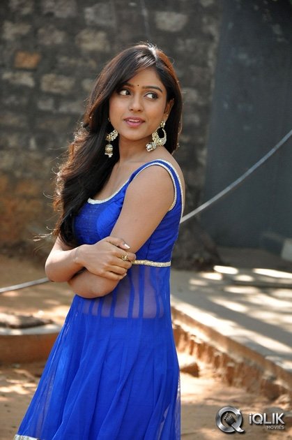 Vithika-Sheru-at-Paddanandi-Premalo-Mari-Movie-First-Look-Launch